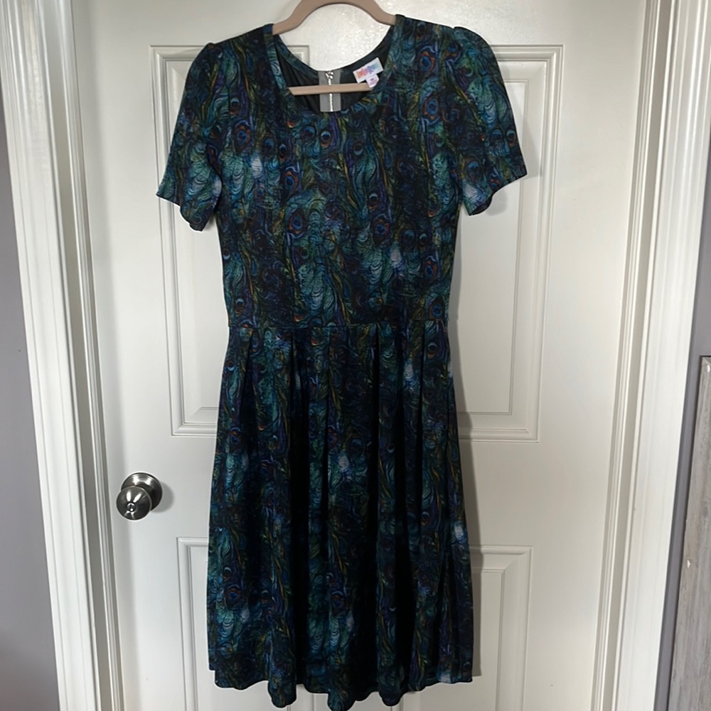 Lularoe Amelia feathers